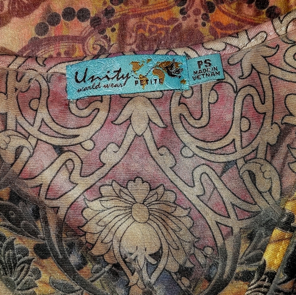 Dress tank top with butterfly in the background - Picture 3 of 3